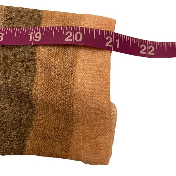 Andree by Unit Lightweight Striped Top - Picture 12 of 13